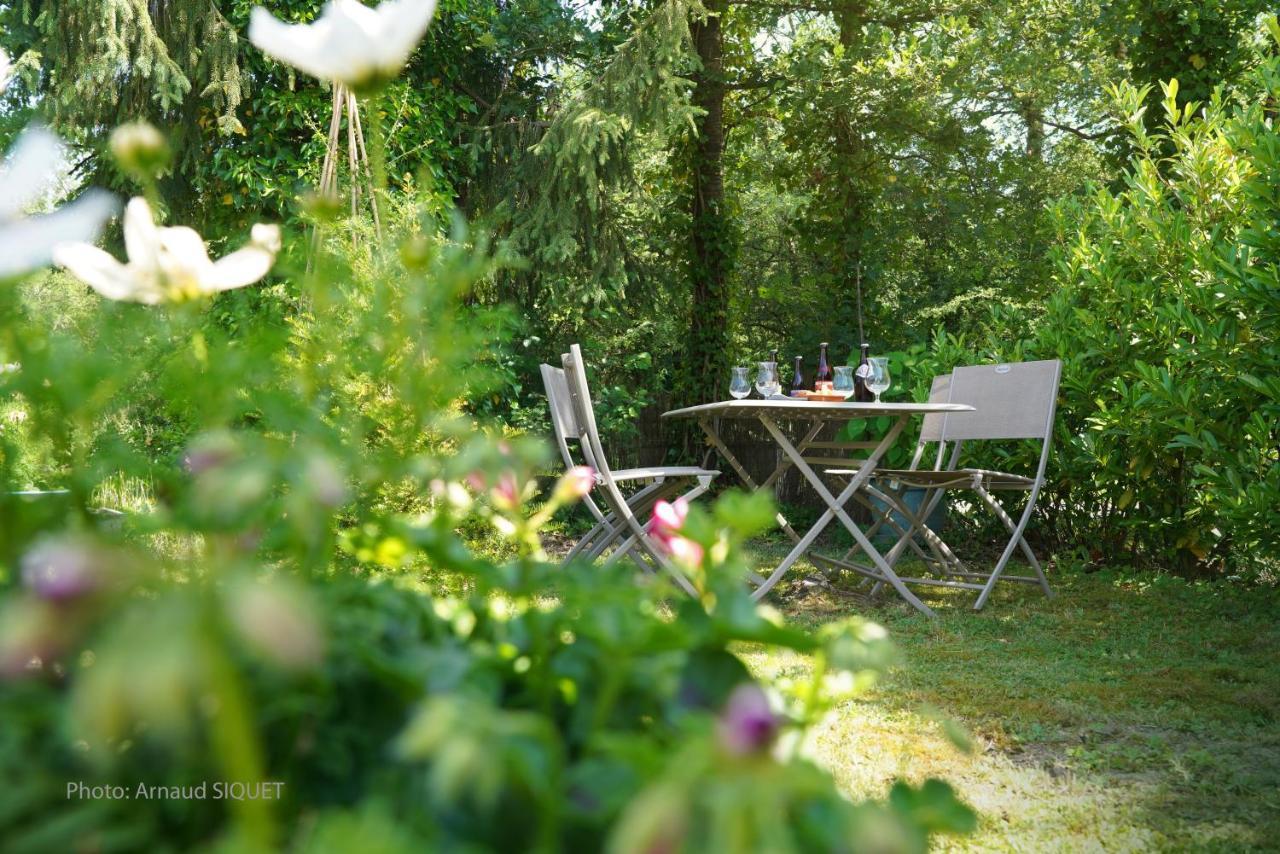 Bed and Breakfast Le Jardin Des Biches Сом-Лёз Экстерьер фото